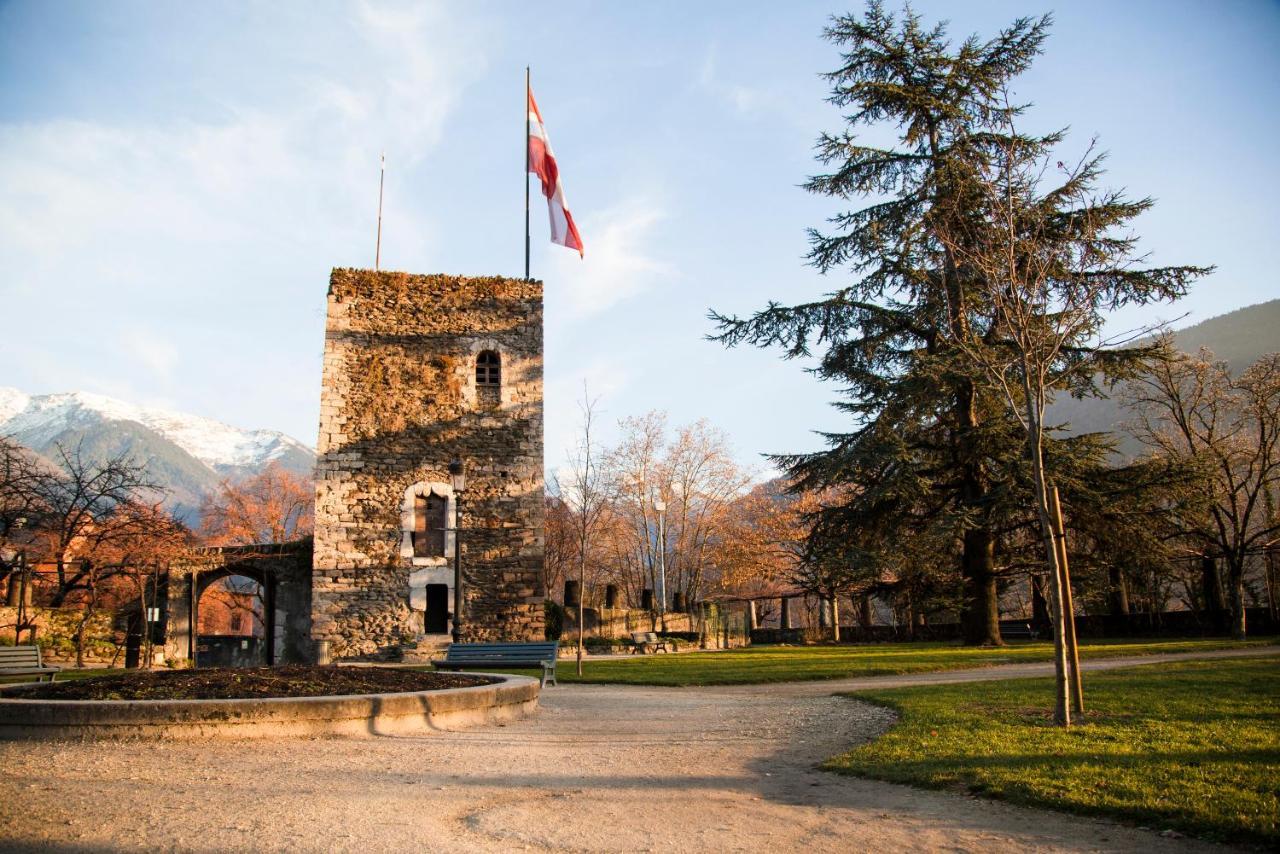 Ulvf La Citadelle De Conflans Hotel Albertville Exterior foto